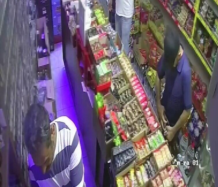 Adana’da yankesicilik yöntemiyle iki kişinin cep telefonunu çalan şüpheli, güvenlik