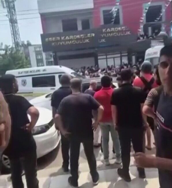 Adana Demirspor’un kalecisi Murat Uğur Eser’in babası kuyumcu Abdurrahman Eser,