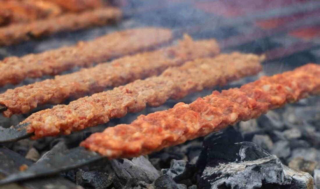 Adana Kasaplar Odası Başkanı Saruhan Yağmur, “Eğer kebapta kıyma dağılmıyorsa,