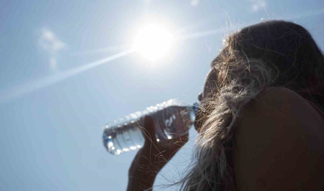 Adana’da 48 dereceye kadar çıkan sıcaklık 14 derece düştü Adana’da yaklaşık bir hafta boyunca devam eden ve 48 dereceye