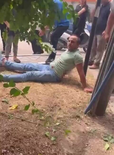 Adana’da iki grup arasında çıkan bıçaklı kavgada bir kişi yaralandı.