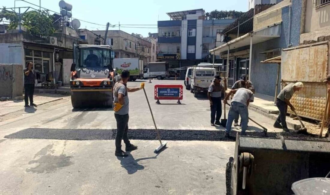 Mersin’in merkez ilçe Akdeniz Belediyesi Fen İşleri Müdürlüğü ekipleri, vatandaşların