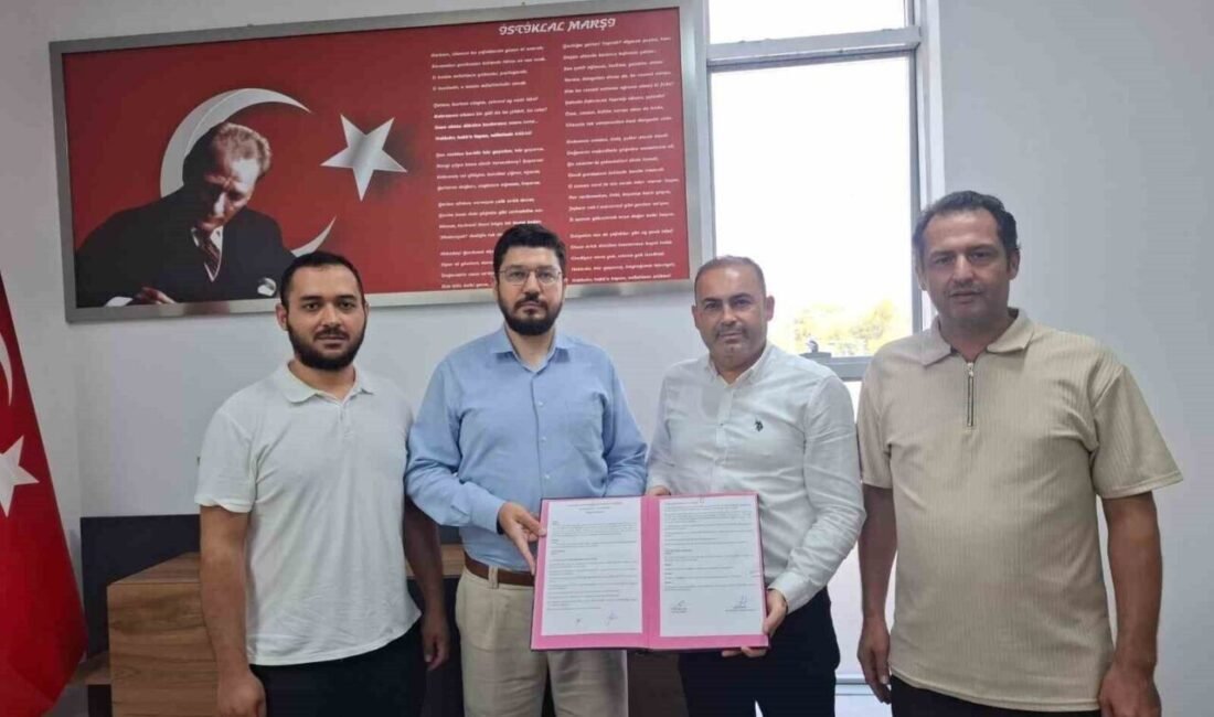 Antalya’nın Aksu ilçesinde her yıl geleneksel olarak düzenlenen ve çocuklar