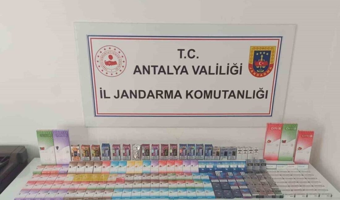 Antalya’nın Alanya ilçesinde jandarma ekipleri tarafından bir markete düzenlenen operasyonda