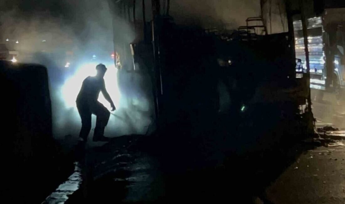 Hatay’da seyir halindeyken alevlere teslim olan yolcu otobüsündeki 20 yolcu,