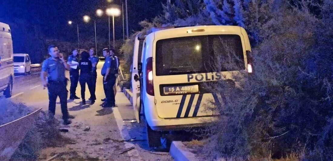 Burdur’da polisin ‘dur’ ihtarına uymayan sürücü, kontrolünü kaybettikten sonra önce