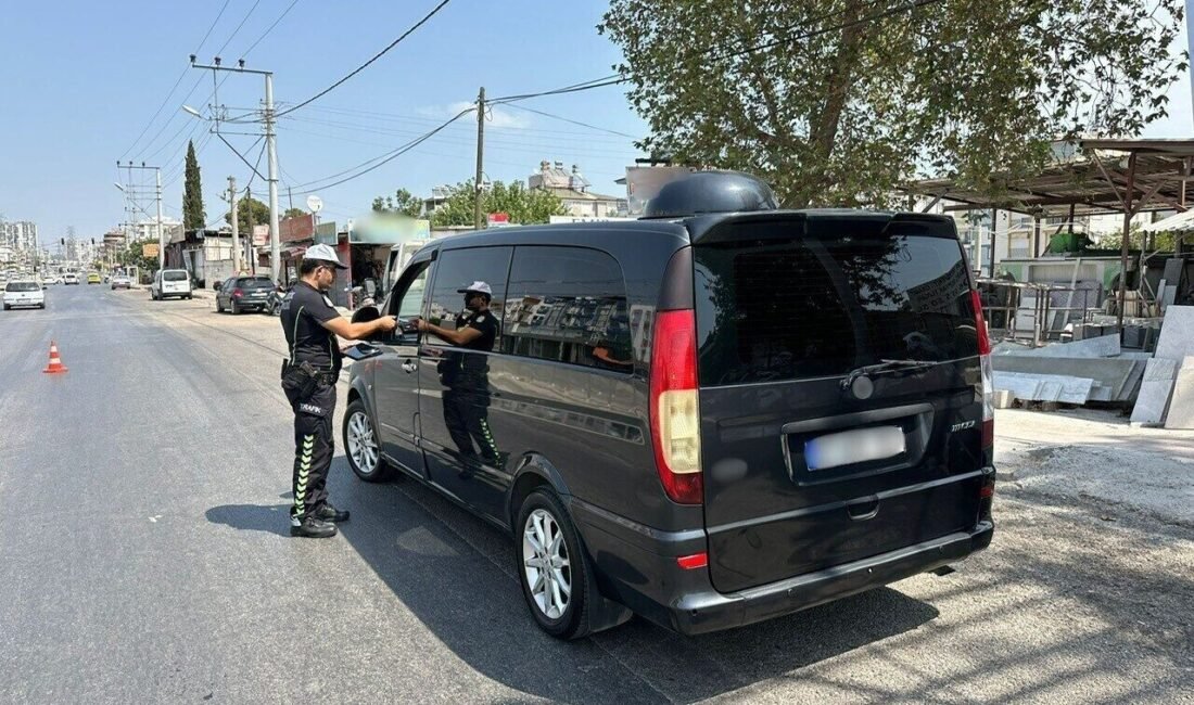 Antalya’da trafik ekipleri, helikopter ve dron destekli denetimlerde 68 bin