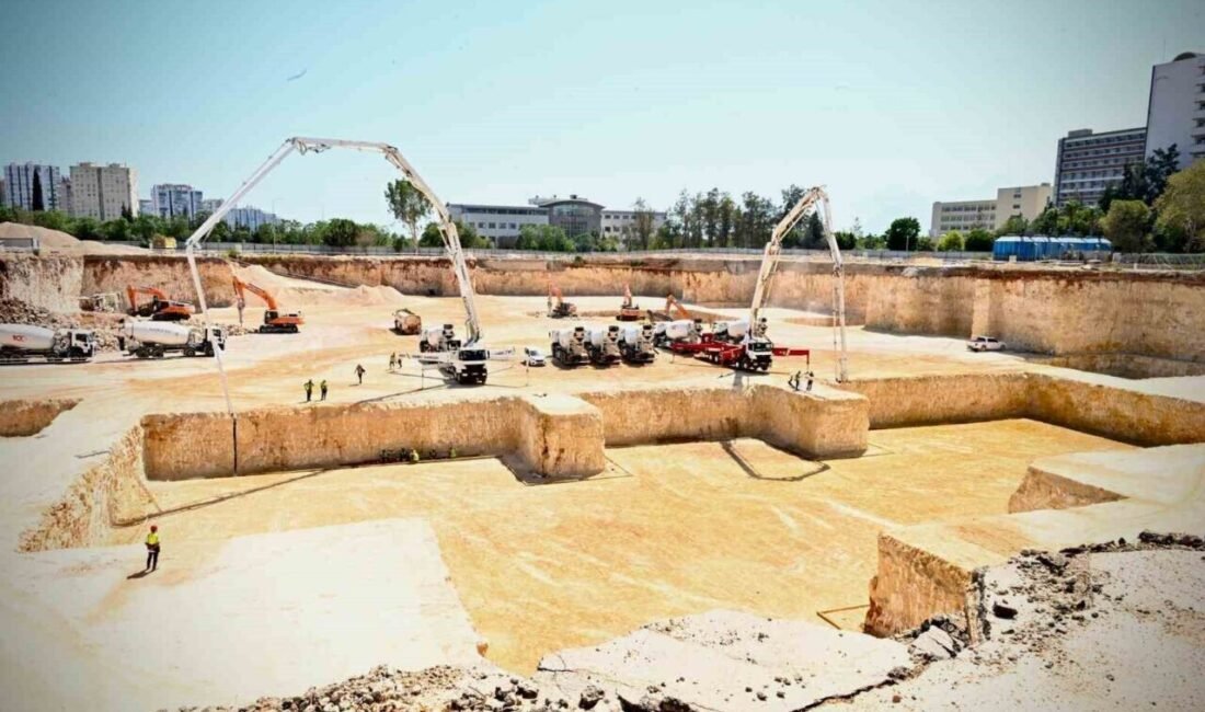 Akdeniz Üniversitesi yeni hastane binasının temel atma töreni, Antalya Valisi