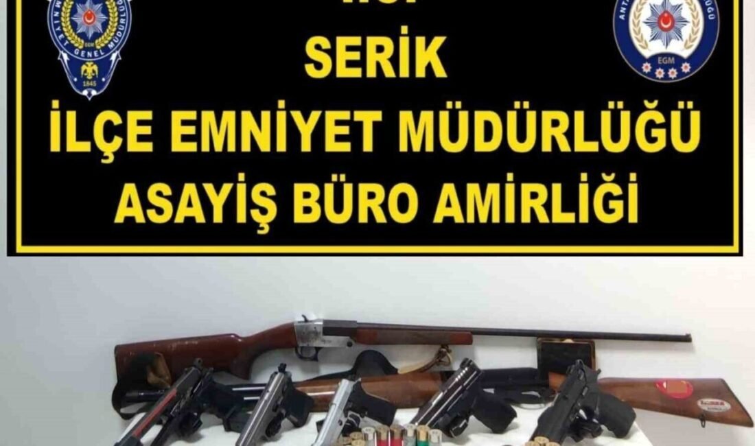 Antalya’da akaryakıt istasyonuna yağmasına 6 tutuklama Antalya’nın Serik ilçesinde akaryakıt istasyonunu yağmaladıkları gerekçesiyle gözaltına alınan 6