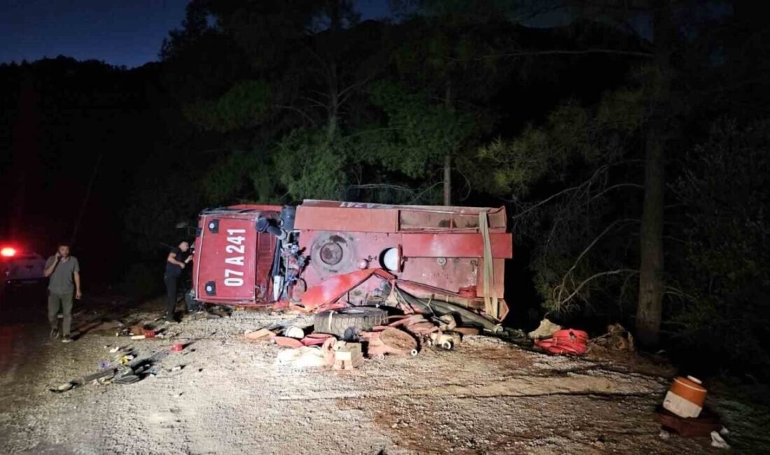 Antalya’nın Serik ilçesinde Orman İşletme Müdürlüğüne ait arazöz, orman yangınına