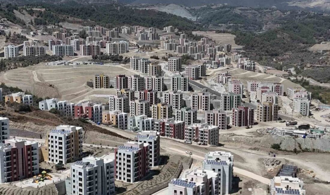 Hatay’da depremde yerle bir olan Antakya ilçesi devlet kurumlarının iş