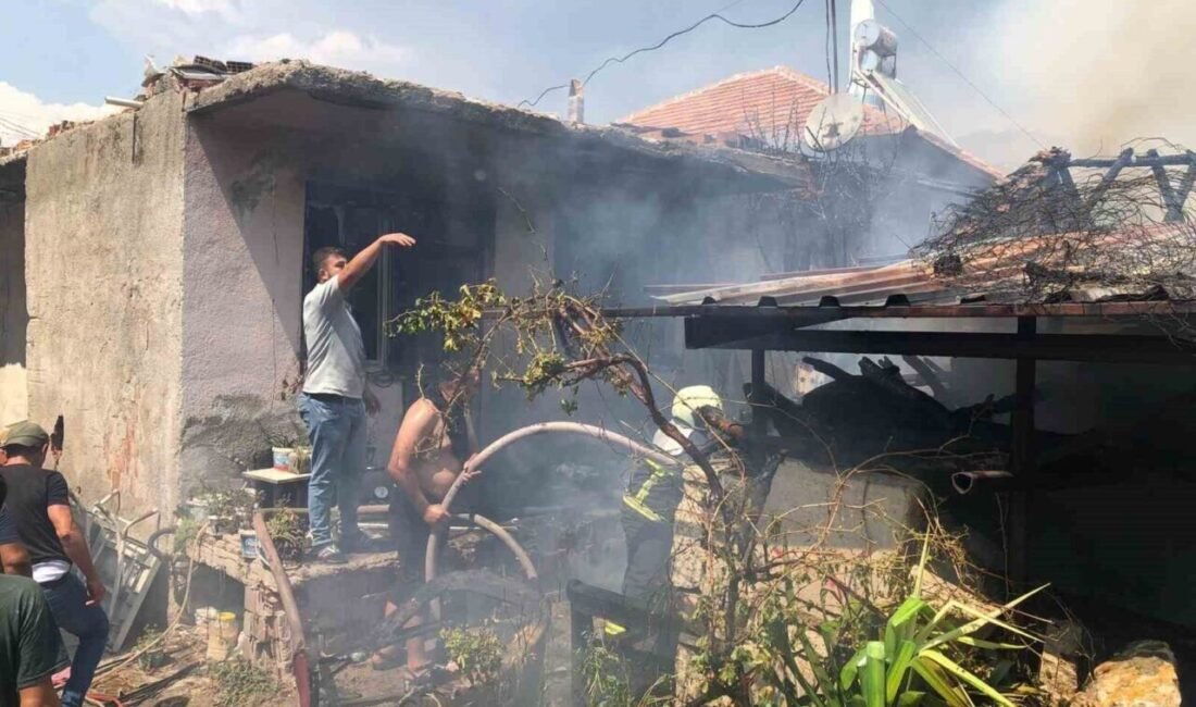 Burdur’un Bucak ilçesinde ahırda çıkan yangın eve sıçradı. Yangında 3’ü