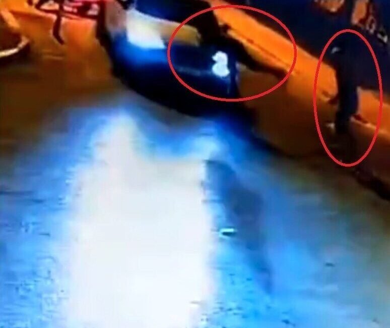 Antalya’da polisin alkol denetiminden kaçan araç sürücüsü, ara sokaklara girdiğinde