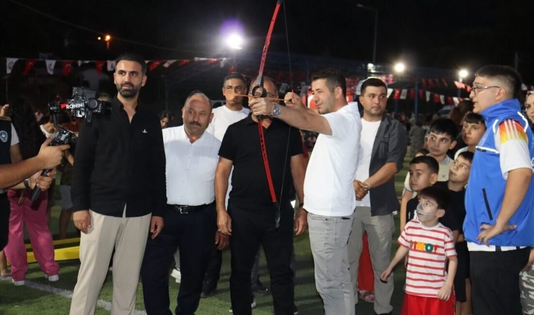 Adana’nın Feke ilçesinde yaz şenliğinde konserler, açık hava sineması ve