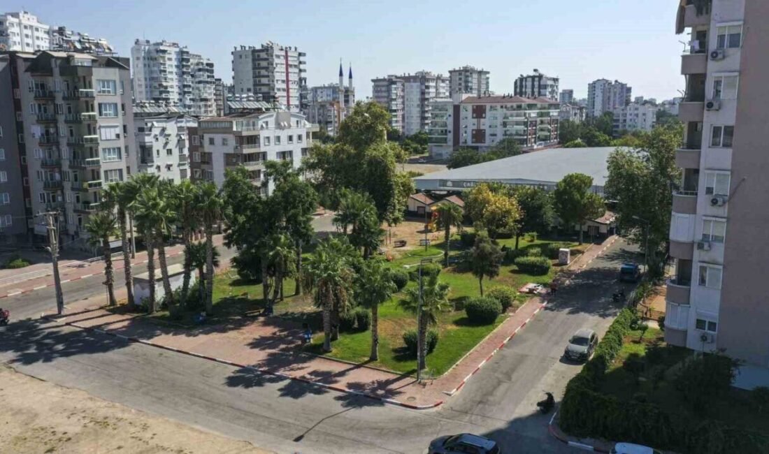 Ferdi Zeyrek’in adı Muratpaşa’da bir parkta yaşatılacak Muratpaşa Belediyesi, haziran ayında evinde yaşadığı talihsiz bir kaza sonucu