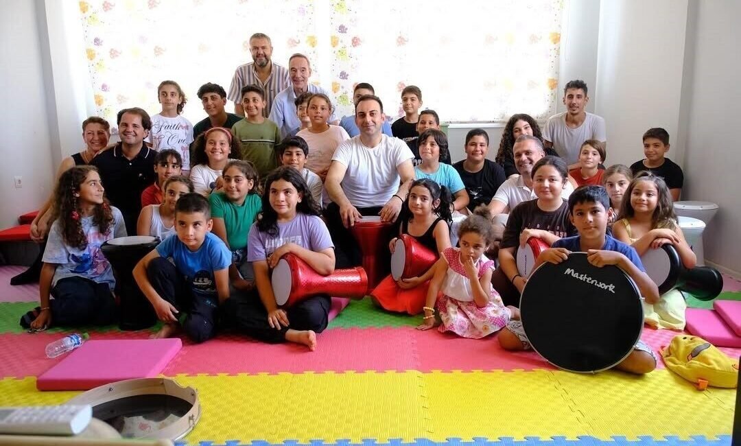 Defne Belediyesi tarafından Girne Mansuroğlu Kültür Merkezi’nde düzenlenen etkinlikte çocuklar
