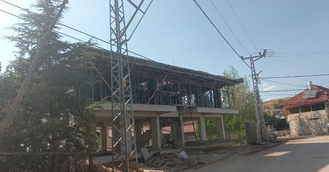 Isparta’nın Yalvaç ilçesinde çalıştığı inşaatta elektrik akımına kapılan usta hayatını
