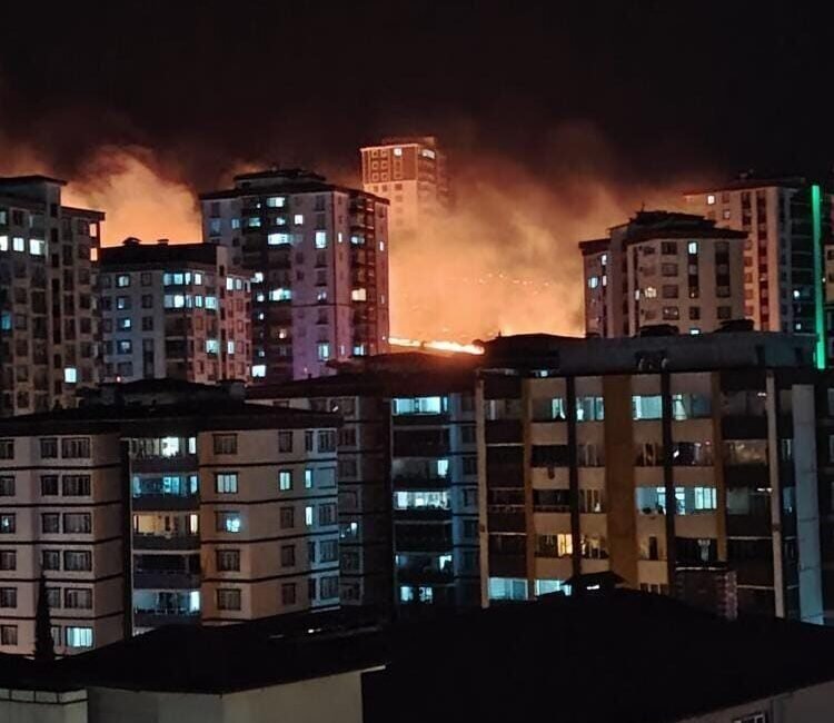 Kahramanmaraş’ta otluk alanda çıkan yangın, itfaiye ekiplerince söndürüldü. Yangın, Onikişubat