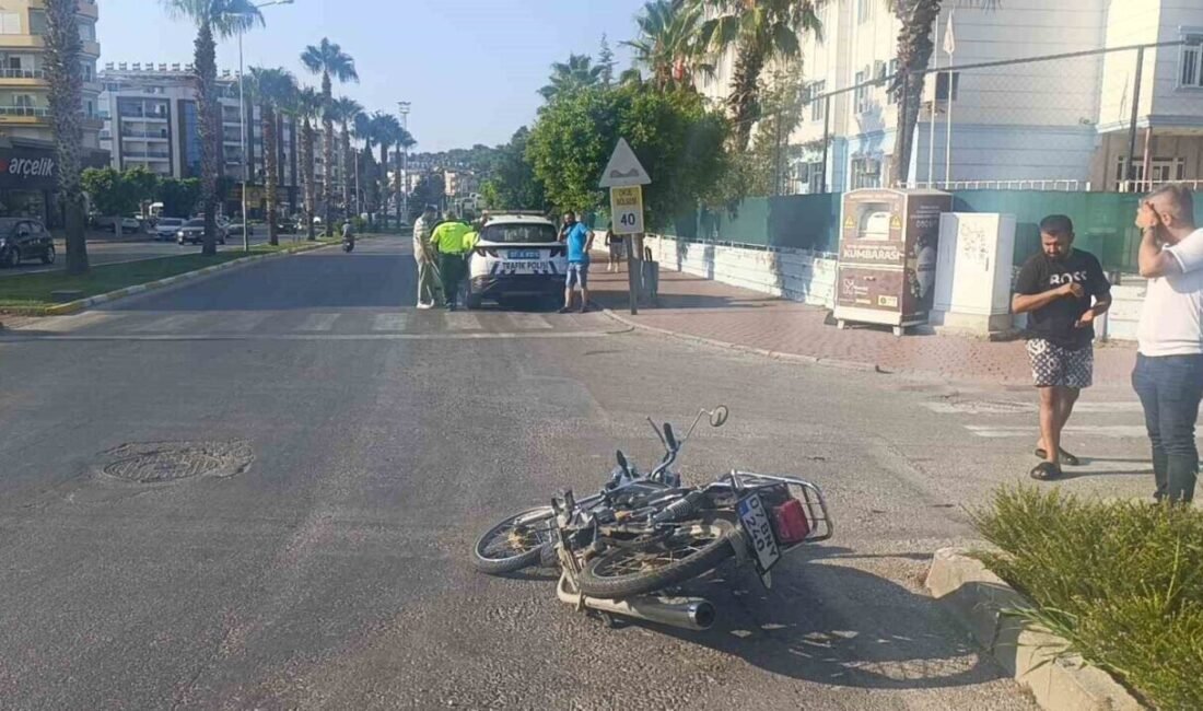 Manavgat’ta motosiklet ile otomobilin çarpışması sonucunda meydana gelen kazada motosiklet