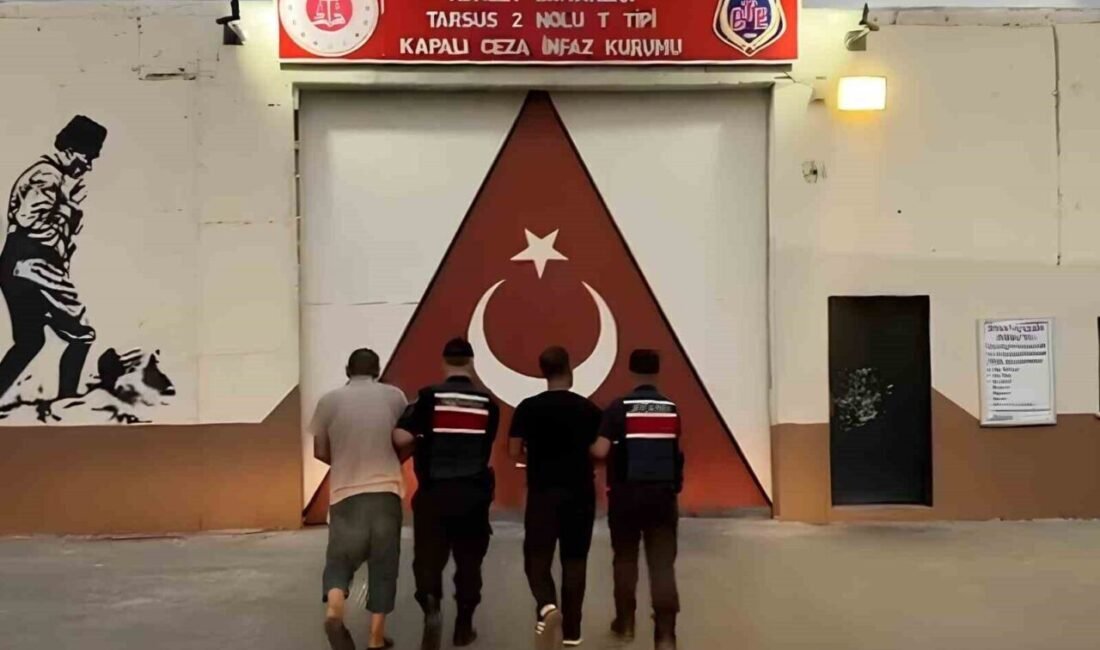 Mersin’in Tarsus ilçesinde bir işyerinden 2 ton bakır kablo çalan