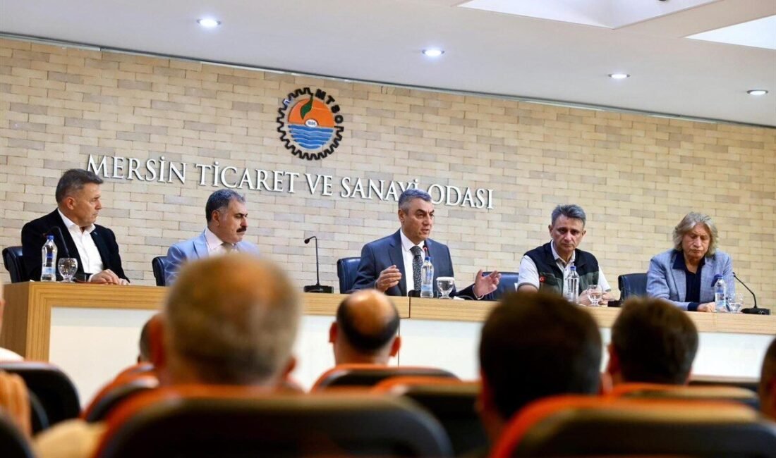 Mersin Valisi Atilla Toros başkanlığında Orman Yangınlarıyla Mücadele Toplantısı gerçekleştirildi.