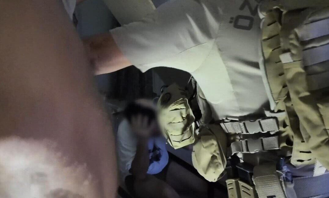 Mersin polisinin aranan şahıslarla ilgili yaptığı çalışmada özel harekat ve