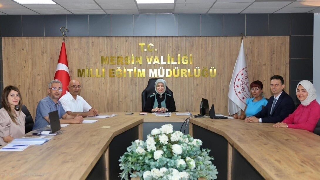 Mersin İl Milli Eğitim Müdürü Fazilet Durmuş başkanlığında, ’Sağlıklı Gelecek