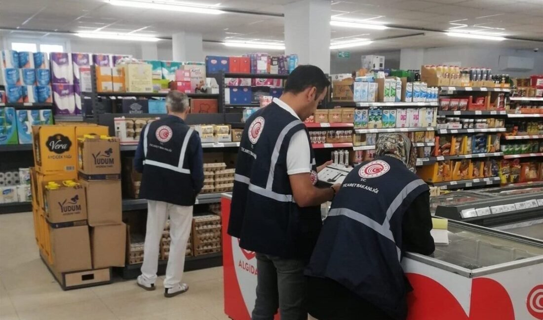 Mersin’de Ticaret İl Müdürlüğünün ürün denetimleri sürüyor Mersin Ticaret İl Müdürlüğü ekipleri, vatandaşların mağduriyet yaşamaması ve tüketici