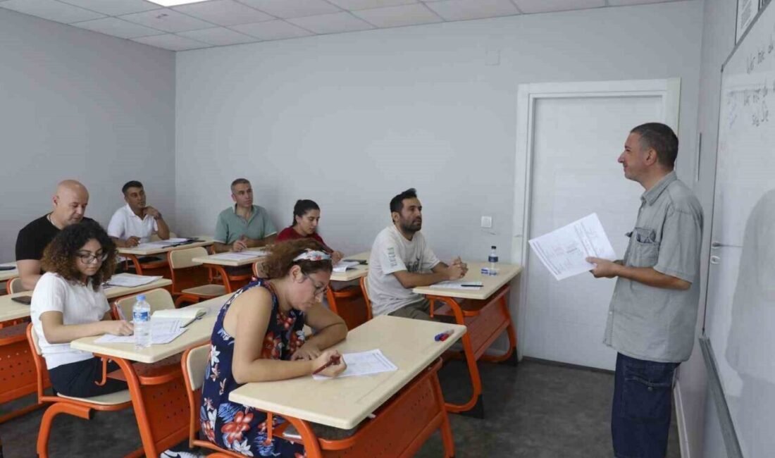 Mersin Büyükşehir Belediyesi, MERCEK merkezlerinde tamamen ücretsiz yabancı dil kurslarıyla