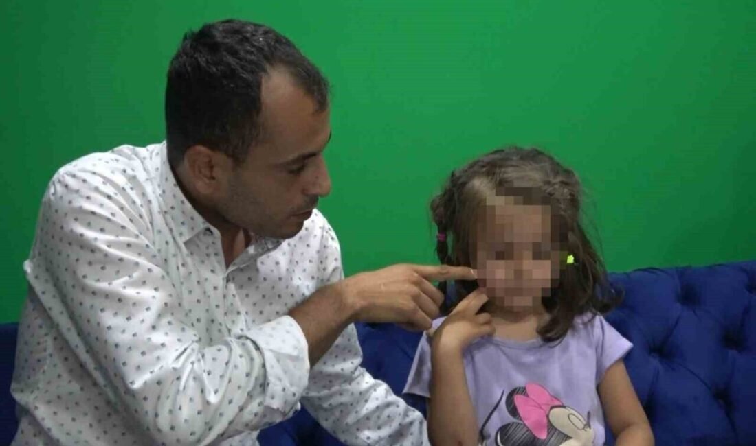 Isparta’da ev sahibi ile kiracı arasında başlayan tartışmada, annesinin kucağındaki