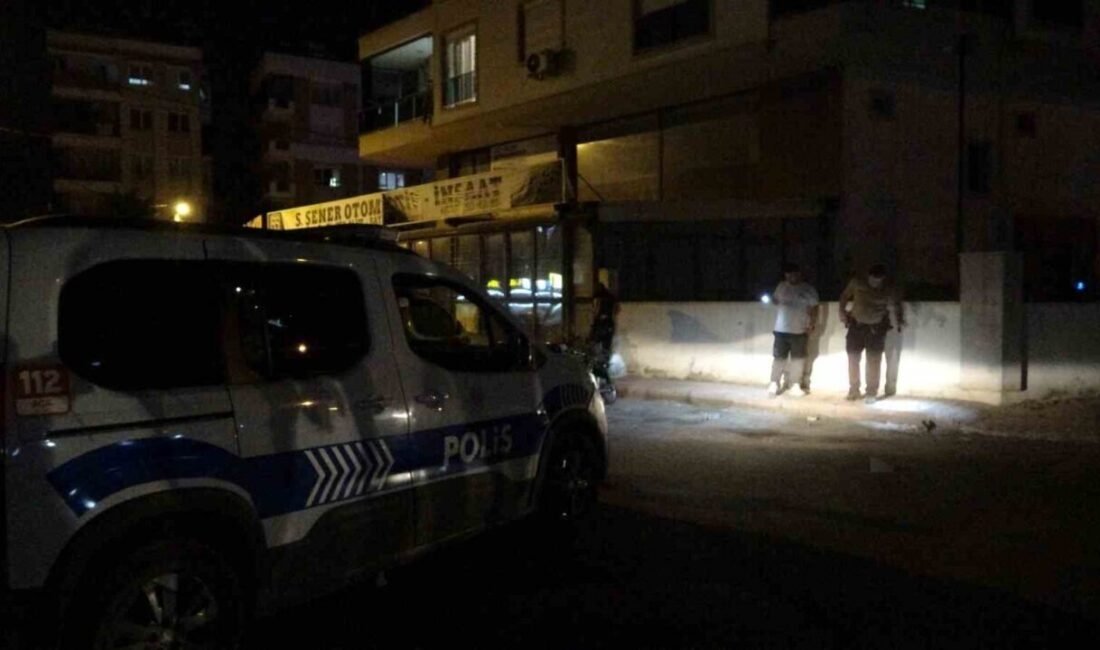 Antalya’da oturduğu apartmanın önünde kimliği belirsiz bir kişinin silahlı saldırısına