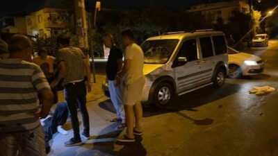 Antalya’nın Serik ilçesinde motosikletli kurye ile hafif ticari aracın karıştığı