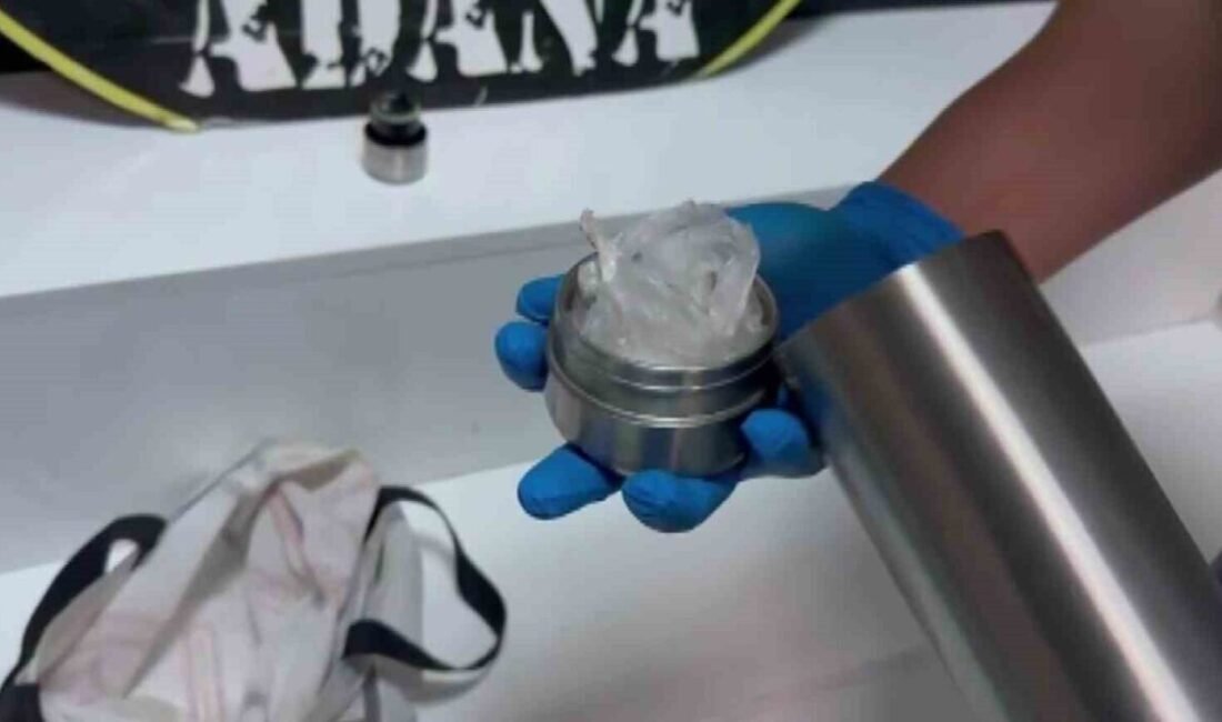 Adana’da termosuna yaptığı zulada uyuşturucu madde yakalatan şahıs ’içiciyim’ dedi.