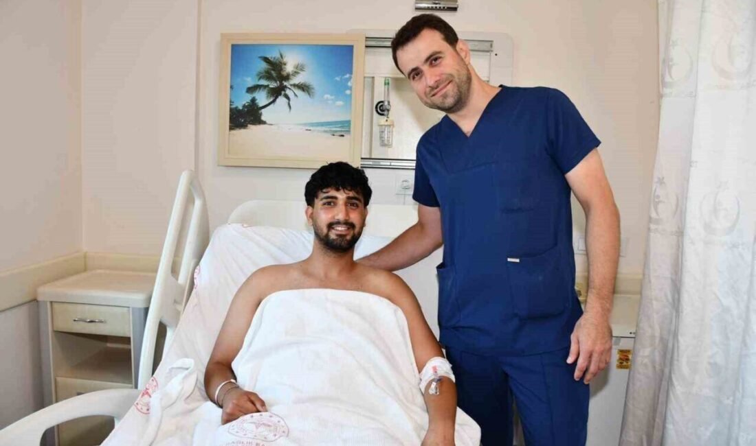 Alanya Eğitim ve Araştırma Hastanesinde trafik kazası sonrası tedavi gören