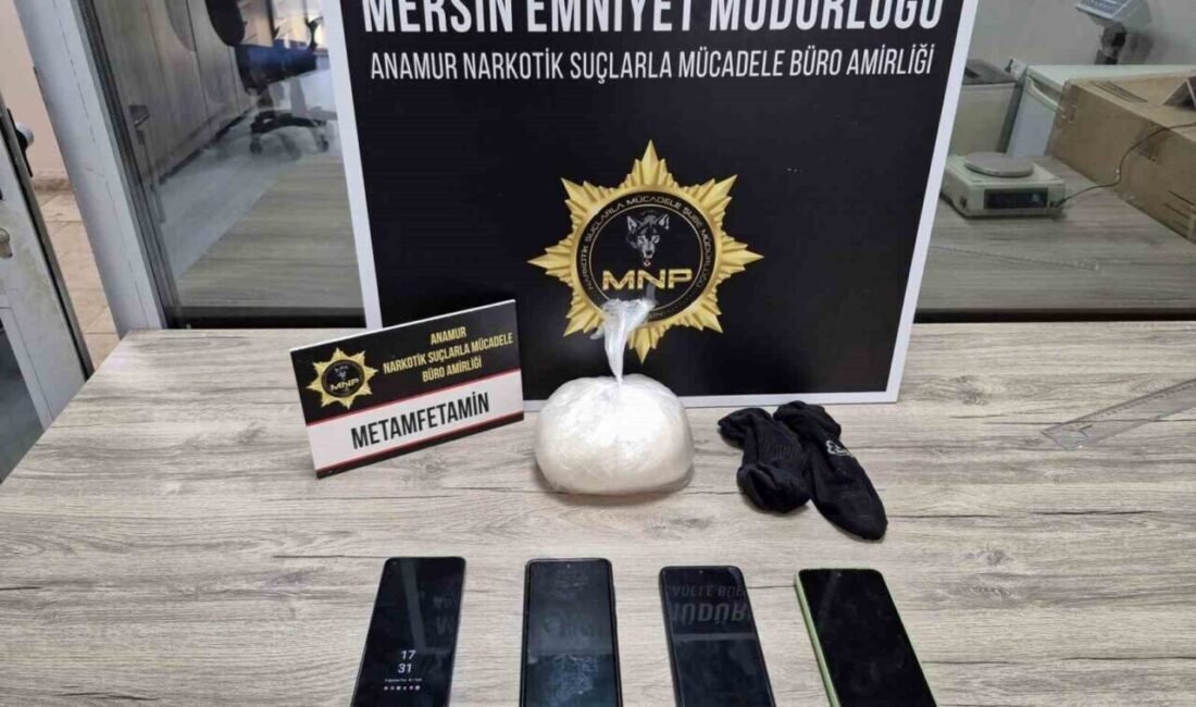 Mersin’in Anamur ilçesinde narkotik polisinin yaptığı çalışmada 822 gram metamfetamin