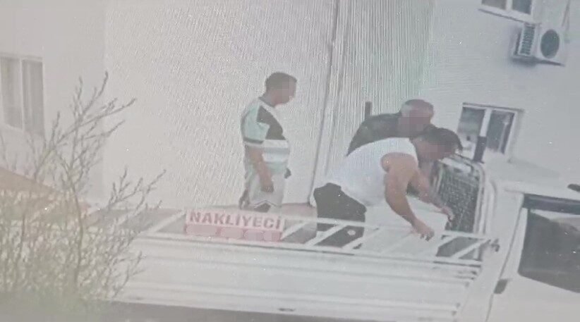 Antalya’da eşi ile boşanma aşamasındaki koca uzaklaştırma kararına rağmen eşinin