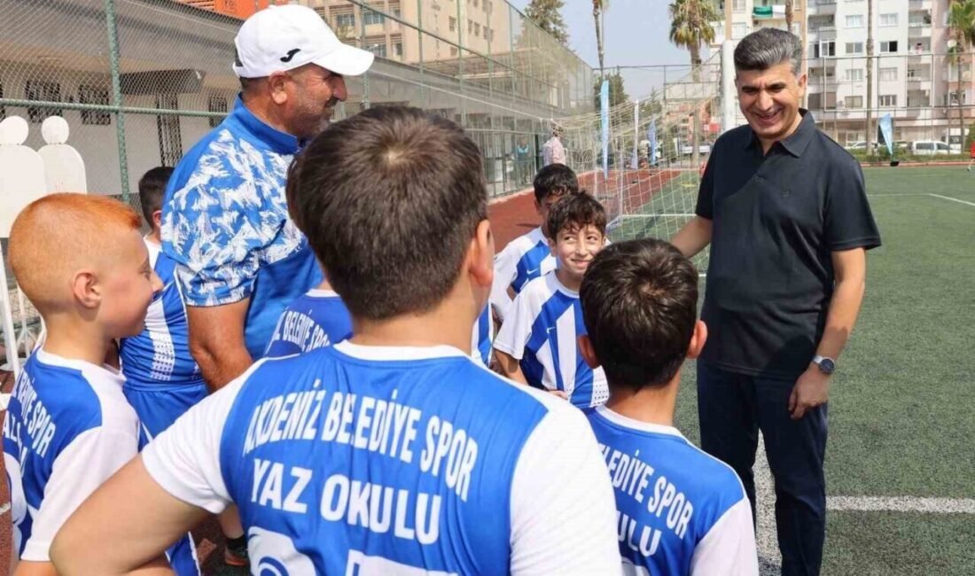 Mersin’in merkez ilçe Akdeniz Belediyesi, yaz spor kursları kapsamında çocuklara