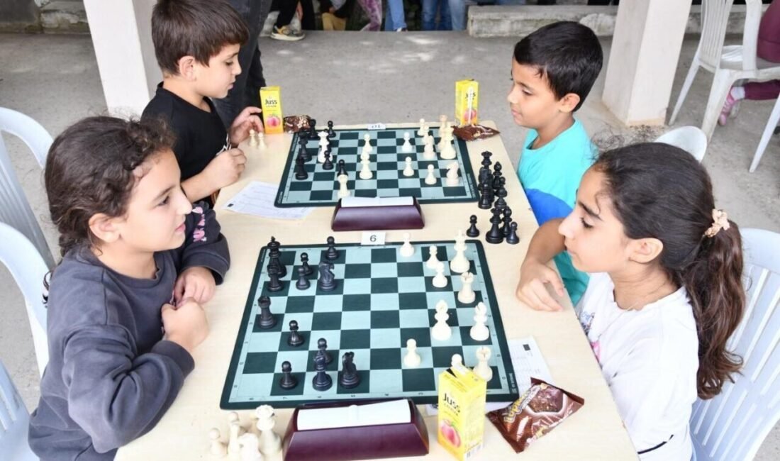Osmaniye’de düzenlenen Zorkun Çocuk Şenliği, renkli görüntülere sahne oldu, çocuklar