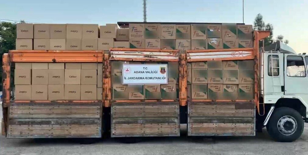 Adana’da bir tırda sahte bandrollü 5 milyon 500 bin makaron