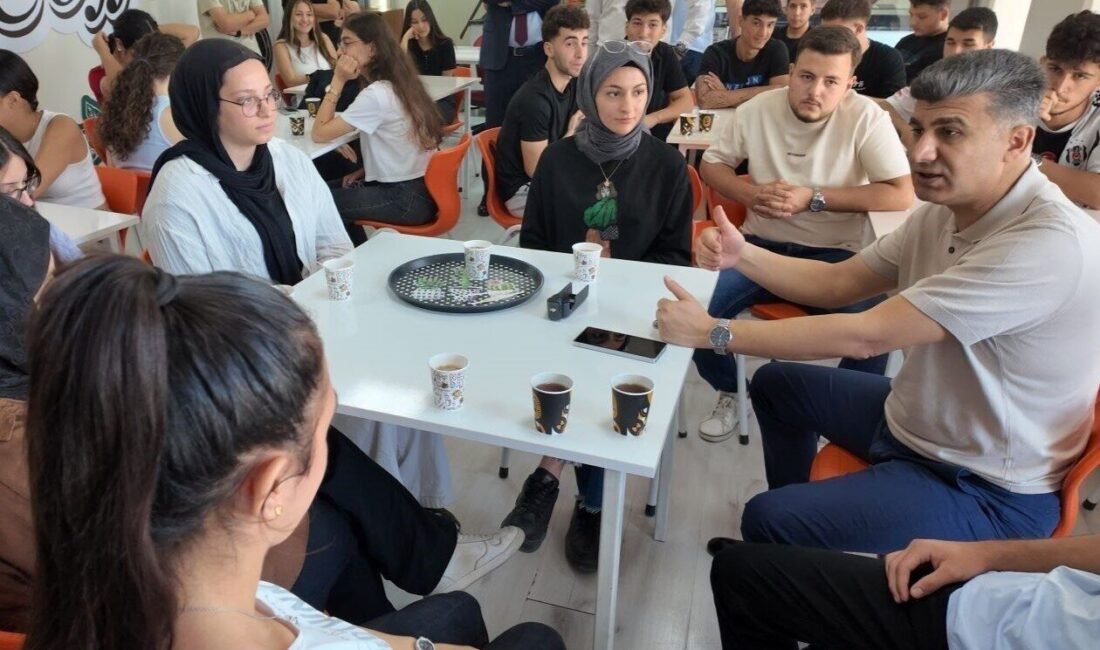 Akdeniz Kaymakamı ve Belediye Başkan Vekili Zeyit Şener, Akdeniz Belediyesi