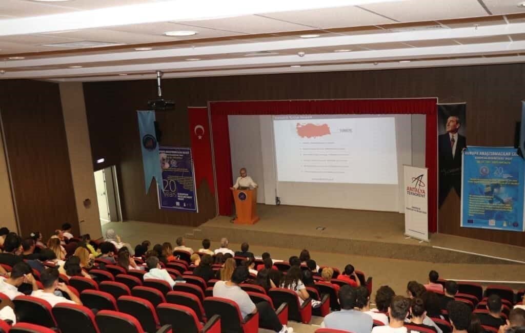 Akdeniz Üniversitesi Antalya Teknokent tarafından burs ve araştırma desteklerini bilgilendirme