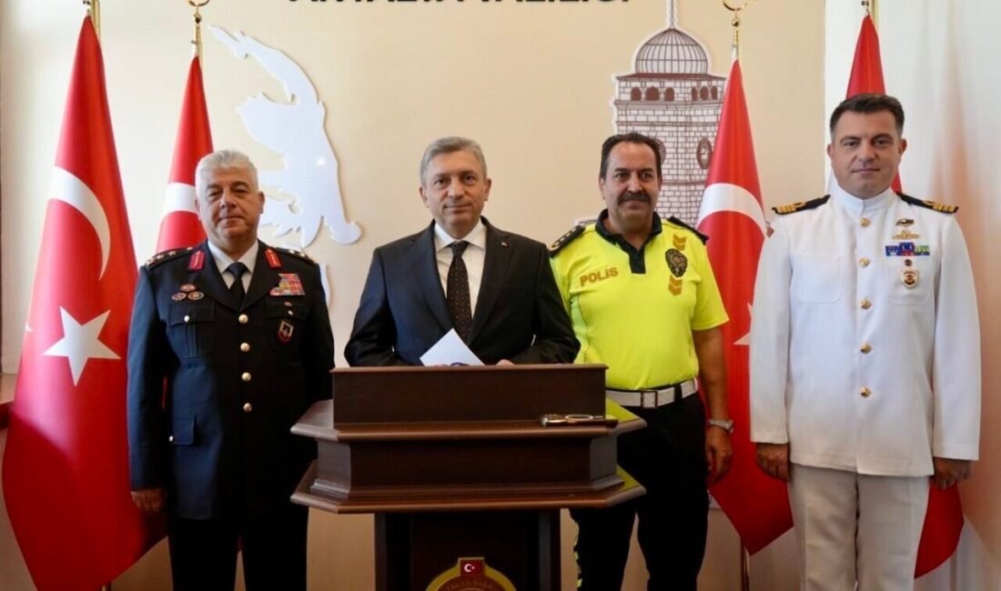 Antalya’da, Ağustos ayında yapılan çalışmalarda 11 bin 278 asayiş olayı
