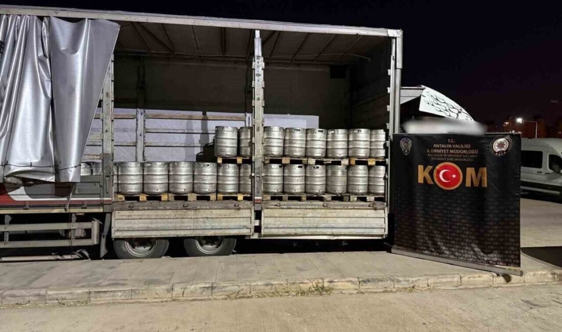 Antalya Emniyet Müdürlüğü ekipleri, son bir haftada düzenledikleri operasyonlarda binlerce
