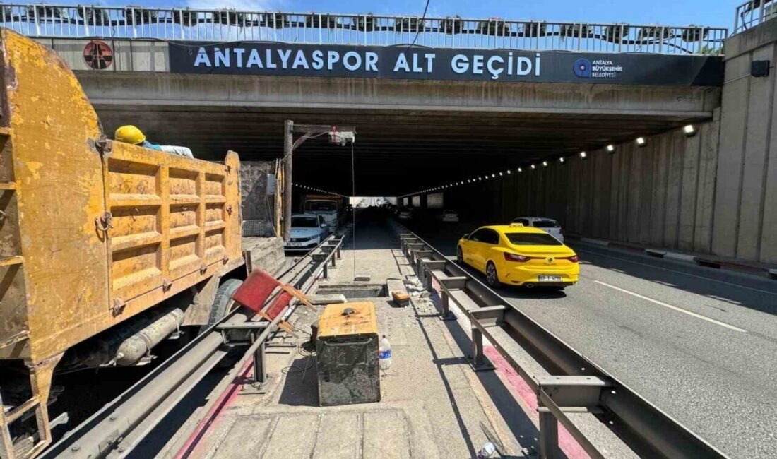 Antalya Büyükşehir Belediyesi ASAT Genel Müdürlüğü, yağmur sezonu öncesinde merkez