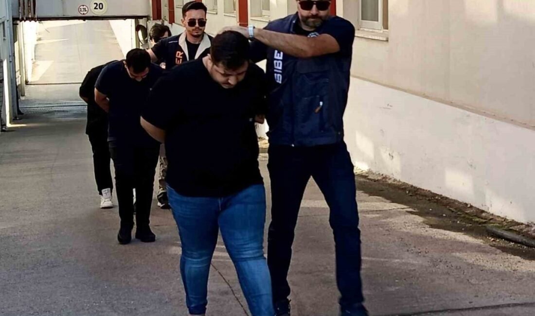 Adana’da 7 adet boğa almak isteyenler ’Sazan Sarmalı’ yöntemiyle 600