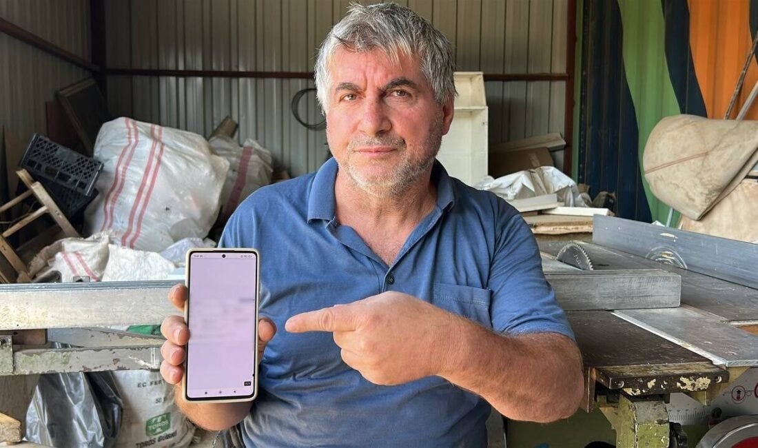 Hatay’da depremde iş yeri yıkılan vatandaş, kendini devlet memuru olarak