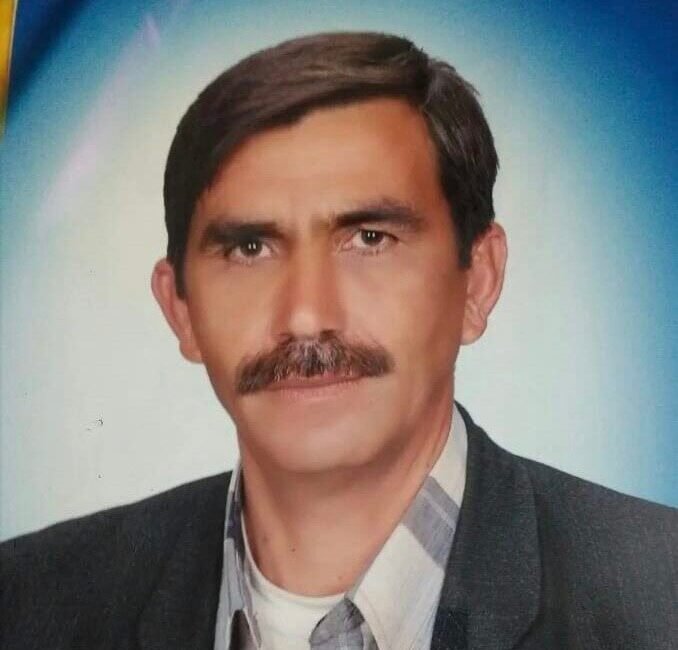 Mersin’in Tarsus ilçesinde devrilen traktörünün altında kalan sürücü yaşamını yitirdi.