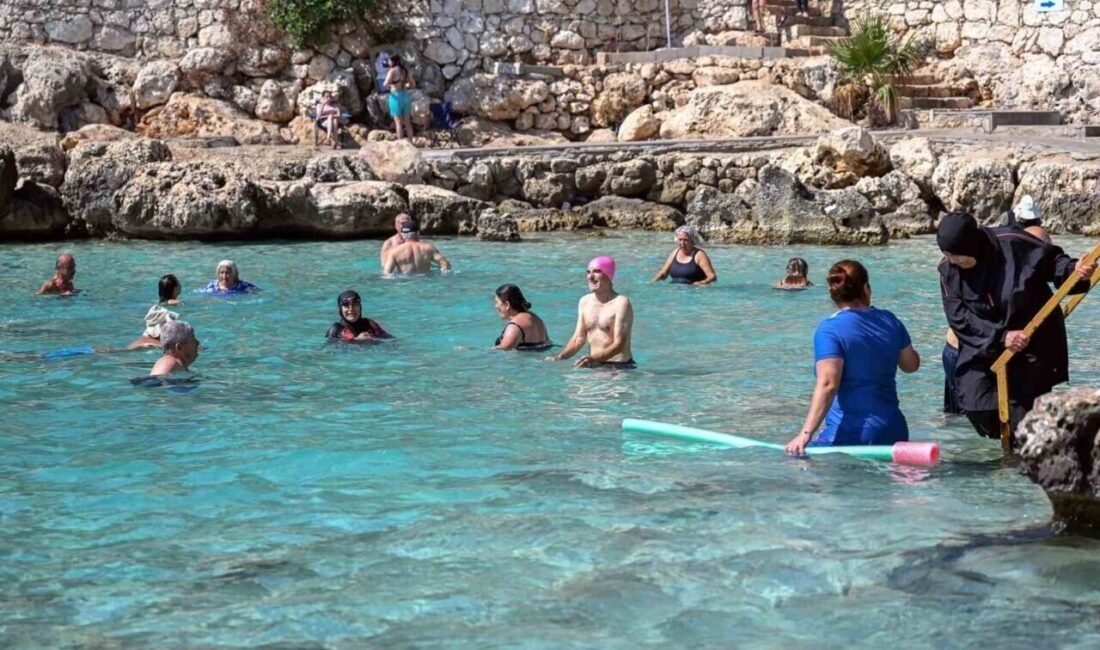 Mersin Büyükşehir Belediyesi Emekli Evi üyeleri, Yapraklı Koy’da denizin ve