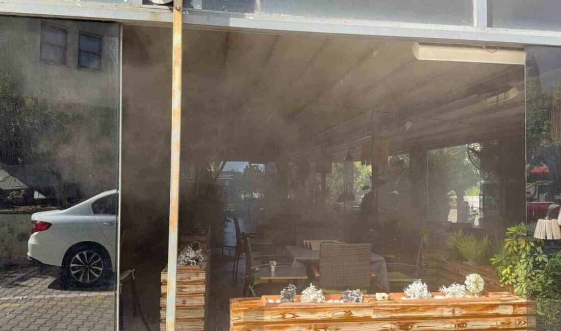 Antalya’nın Gazipaşa ilçesinde bir kafenin bacasında çıkan yangın itfaiye ekiplerince