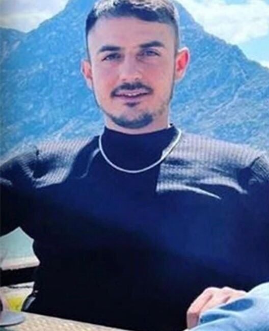 Isparta’da, 19 yaşındaki sürücünün direksiyon hakimiyetini kaybetmesi sonucu aracıyla çarptığı